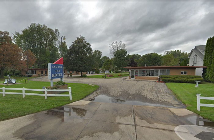 Anchor Inn Lodge (Marine Bay Lodge) - From Website (newer photo)